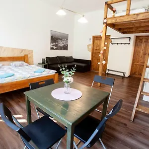 Apartman Wow Wow, Prága